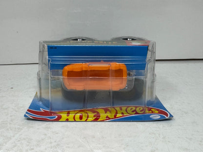 Hot Wheels Monster Trucks Snake Bite Vinny Venom 1:64 Diecast Fan Favorites