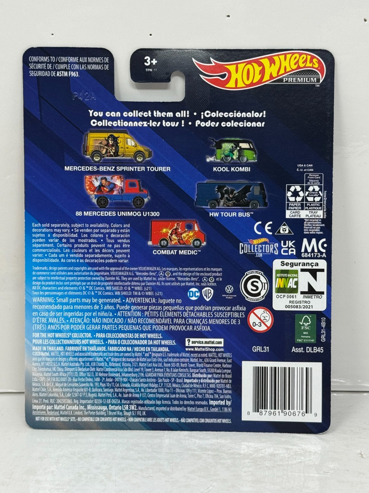 Hot Wheels Premium DC Wonder Woman Mercedes-Benz Sprinter Tourer 1:64 Diecast