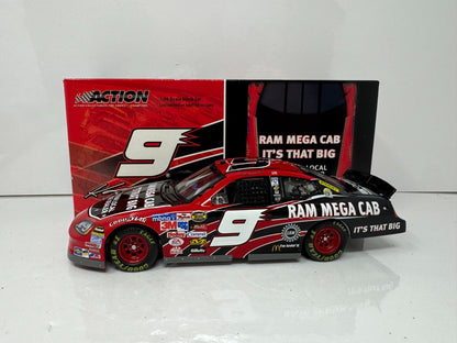 Action NASCAR Kasey Kahne #9 Dodge Ram Mega Cab 2005 Dodge Charger 1:24 Diecast