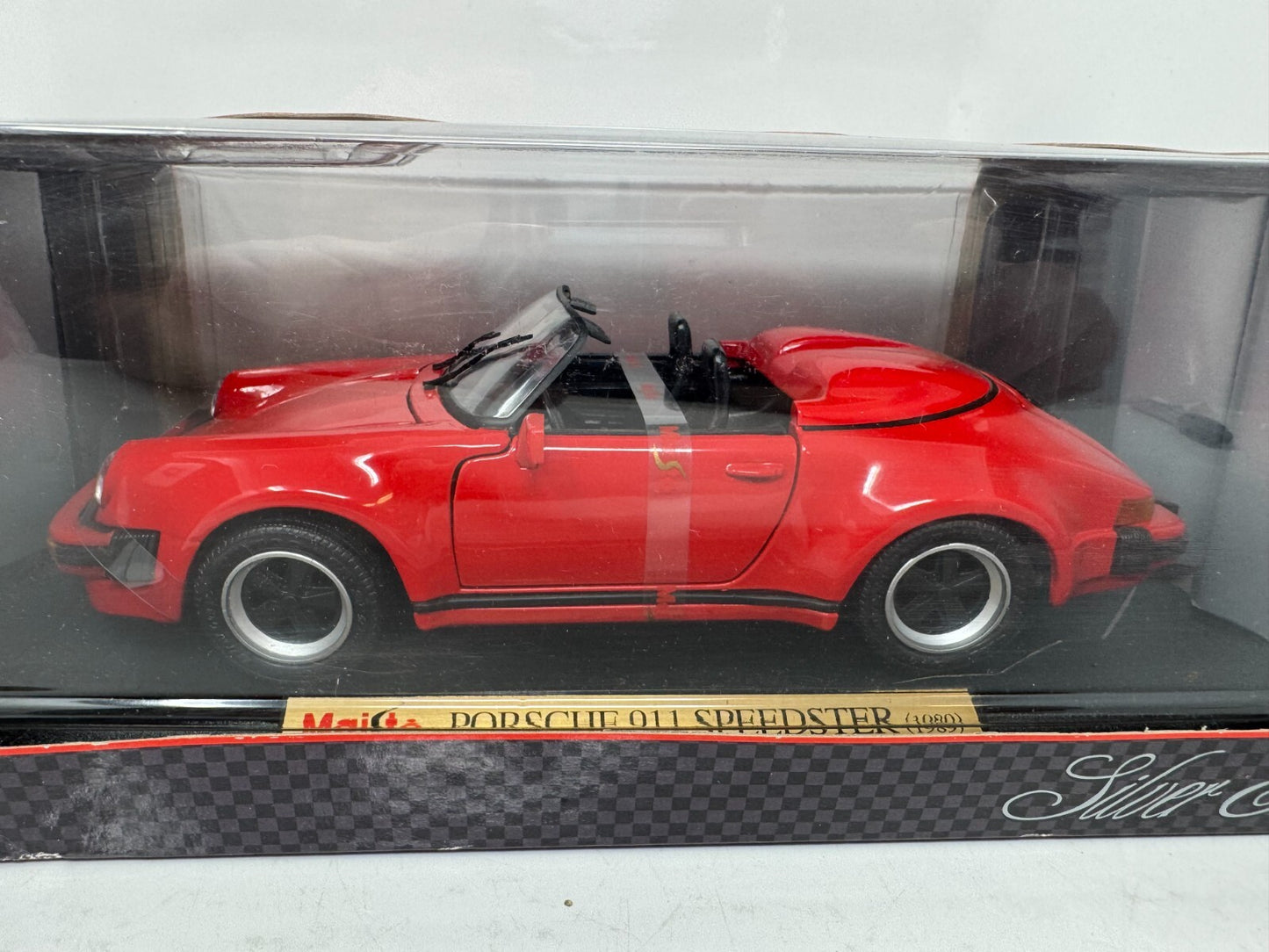 Maisto 1989 Porsche 911 Speedster Silver Edition 1:18 Diecast