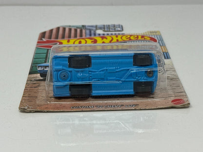 Hot Wheels Pickups Custom 1972 Chevy LUV 1:64 Diecast