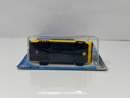 Hot Wheels Muscle Mania 1971 Plymouth GTX 1:64 Diecast Black Bottom