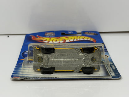 Hot Wheels Wastelanders 1967 Chevrolet Camaro 1:64 Diecast Yellow