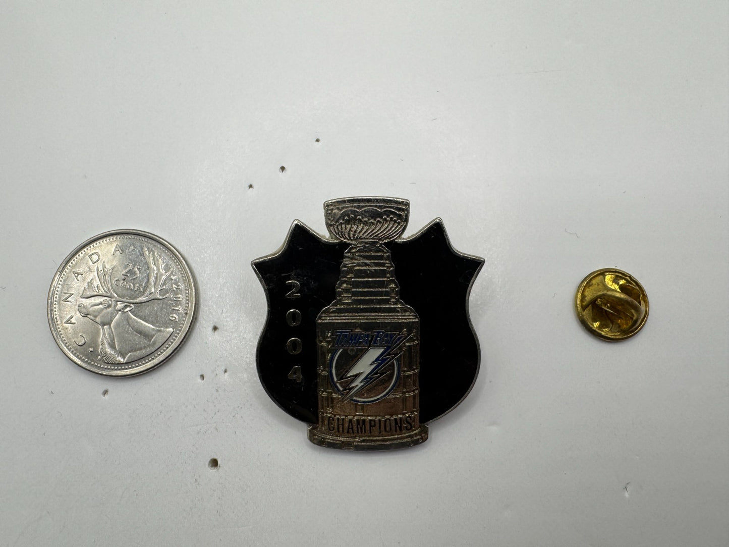 Tampa Bay Lightning 2004 Stanley Cup Champions NHL Hockey Lapel Pin