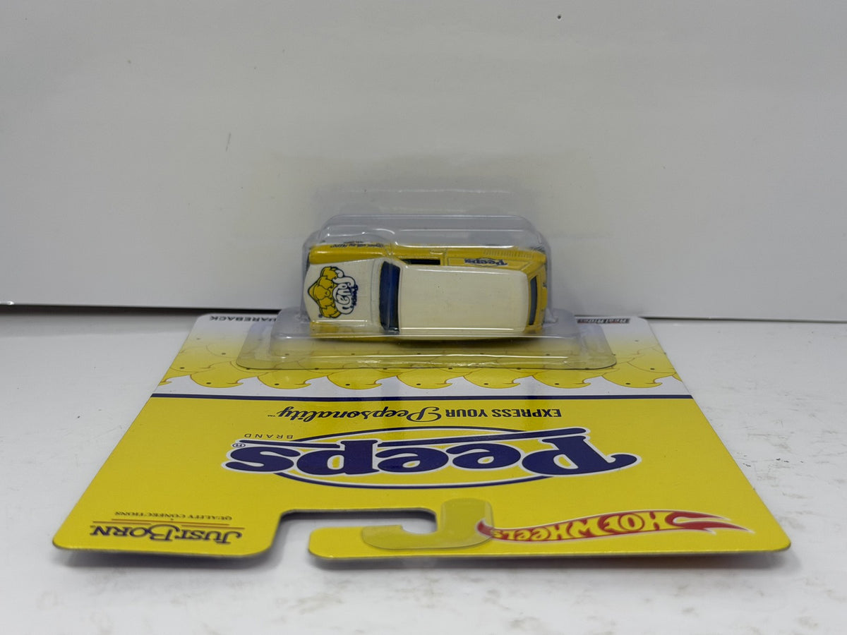 Hot Wheels Peeps Custom 1969 Volkswagen Squareback 1:64 Diecast Real Riders