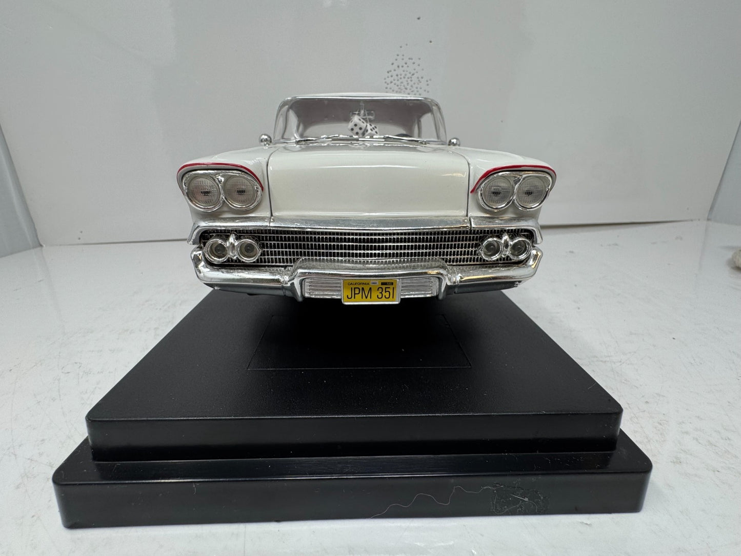 Ertl American Muscle 1958 Chevrolet Impala American Graffiti 1:18 Diecast