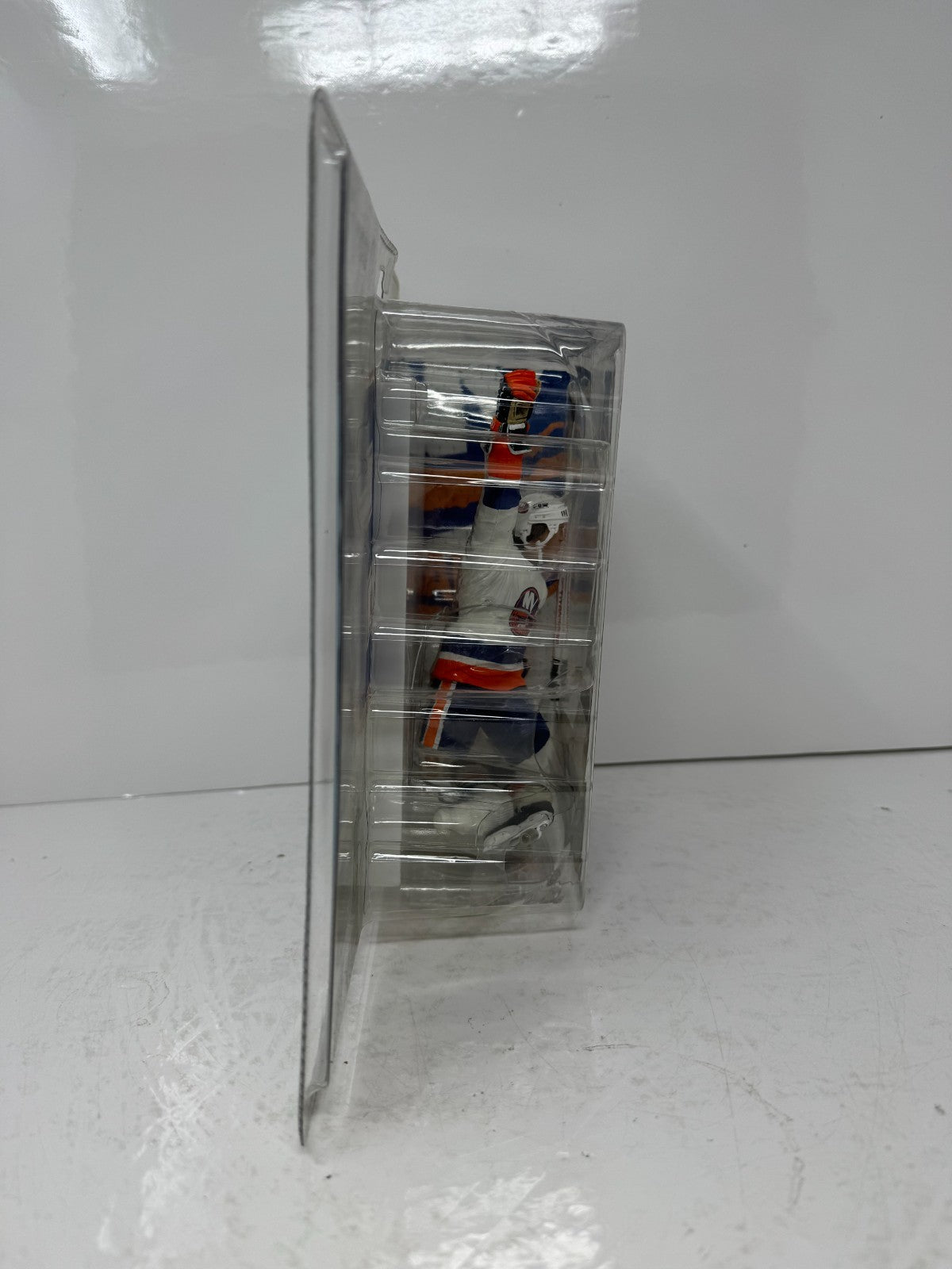 McFarlane NHL Mike Bossy New York Islanders Legends Series 2 Figure