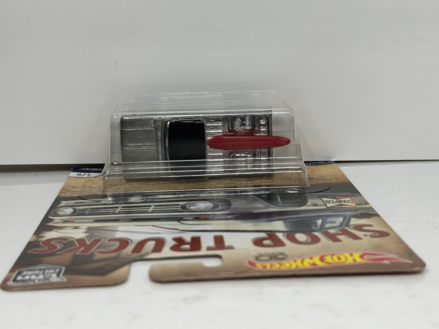 Hot Wheels Shop Trucks Custom 1962 Chevy Pickup 1:64 Diecast Real Riders