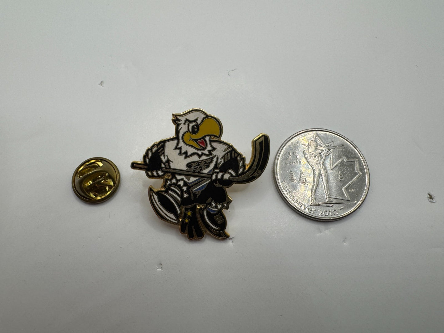 Washington Capitals Screaming Eagle NHL Hockey Lapel Pin