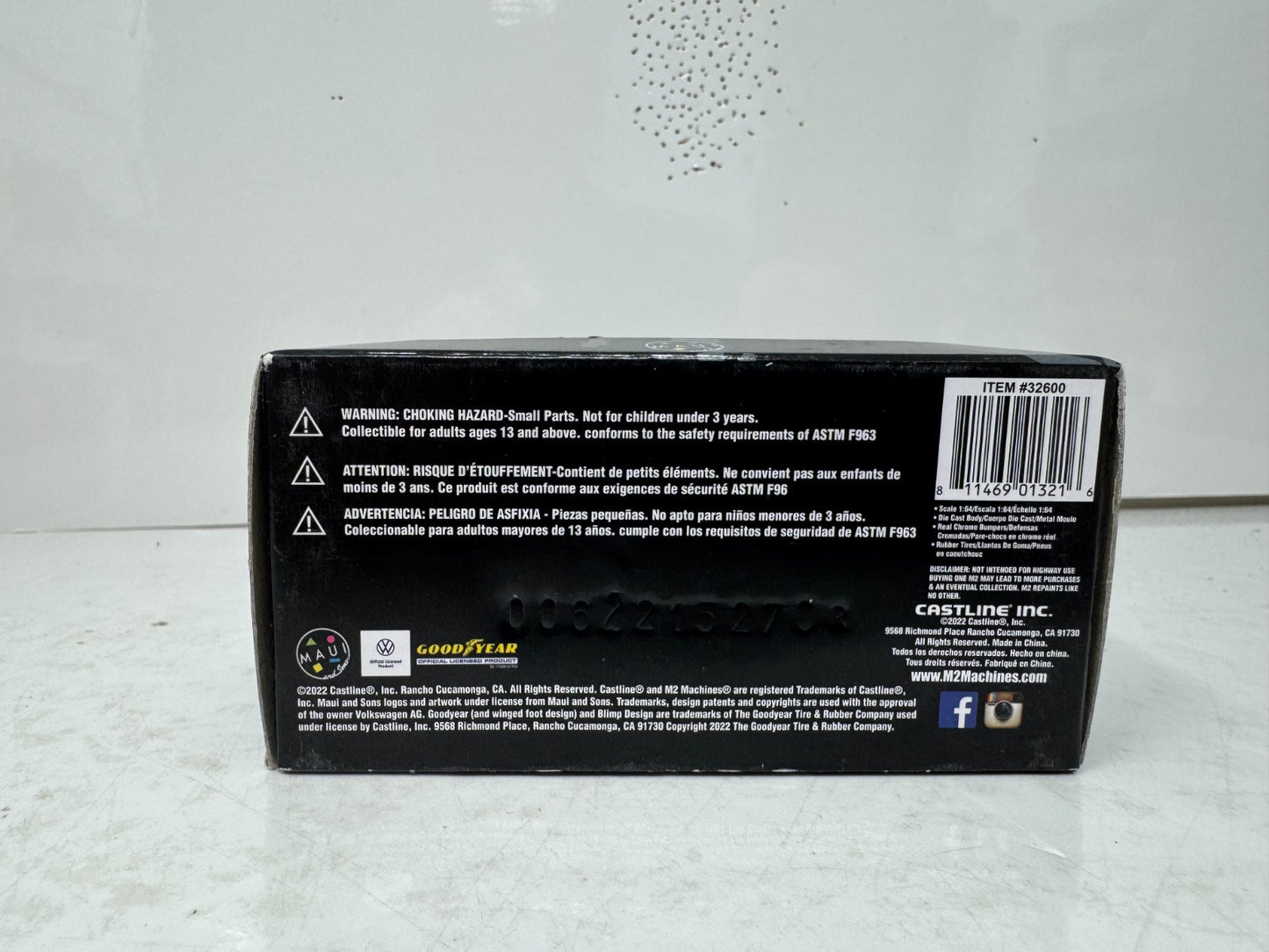 M2 Machines Maui & Sons 1959 Volkswagen Double Cab Truck USA Model 1:64 Diecast