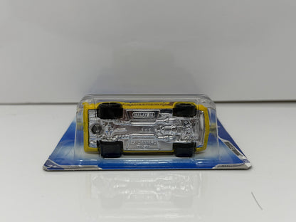 Hot Wheels Muscle Mania 1969 Chevrolet Camaro 1:64 Diecast Yellow