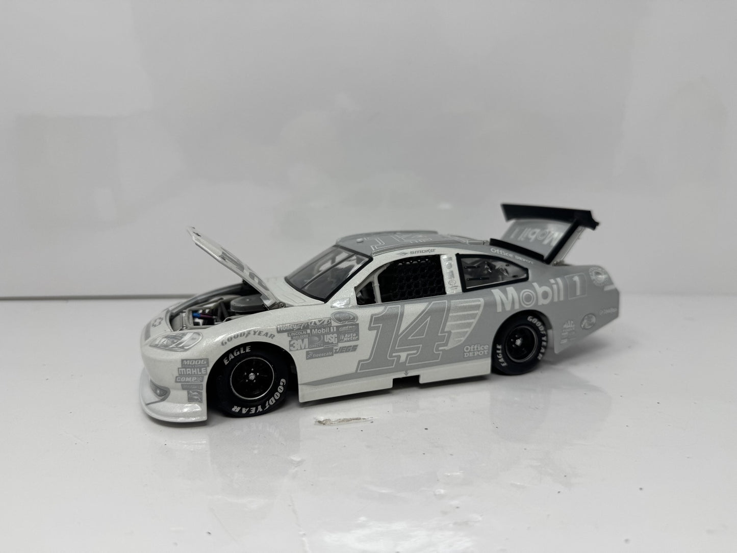 Lionel NASCAR Tony Stewart #14 Office Depot ICE 2012 Chevy Impala 1:24 Diecast