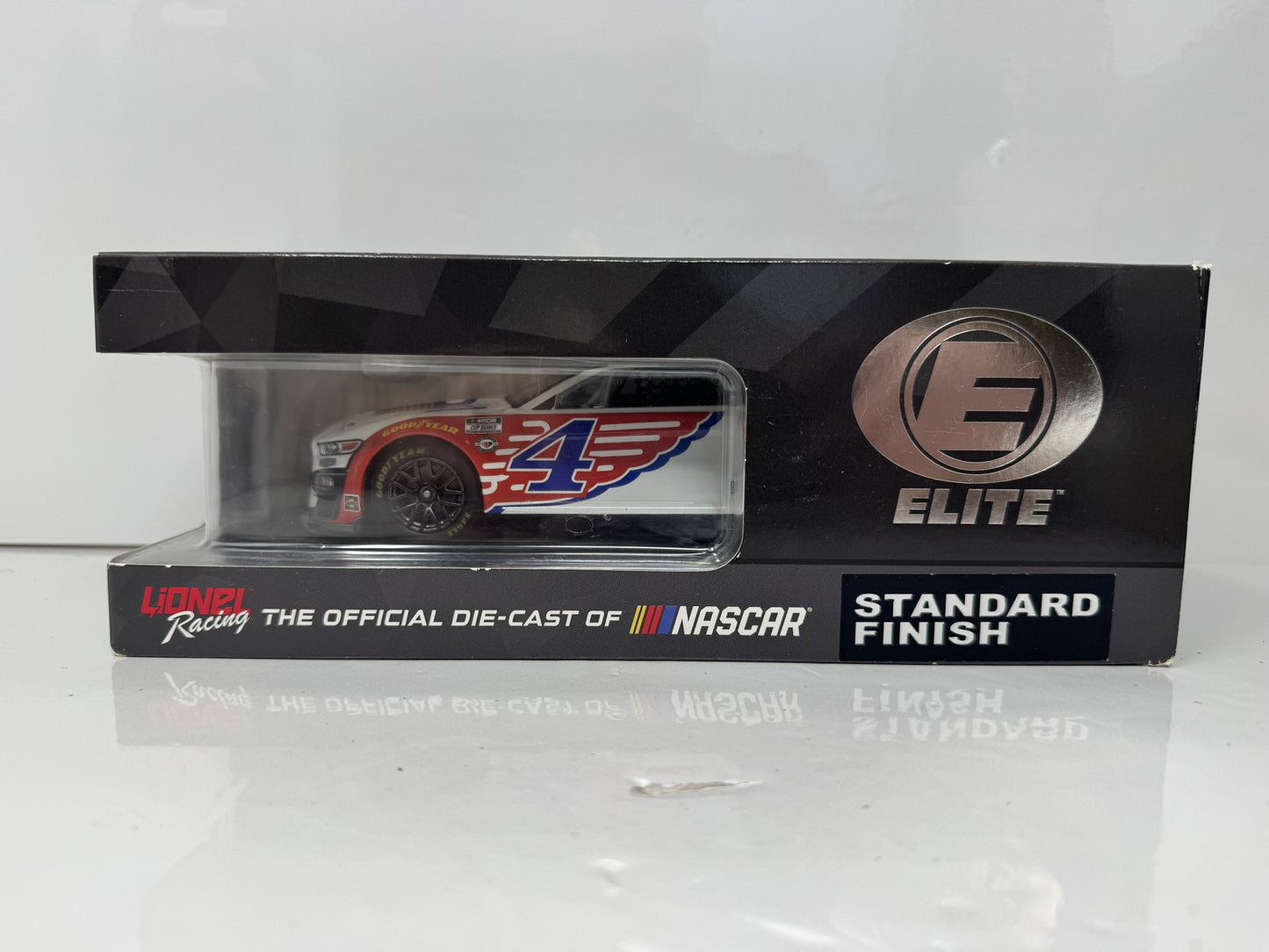 Lionel Elite Nascar Kevin Harvick #4 Mobil 1 Wings 2023 Mustang 1:24 Diecast