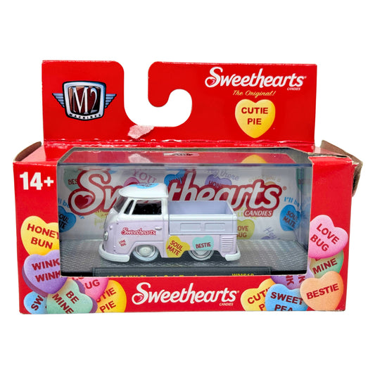 M2 Machines Sweethearts 1960 Volkswagen VW Single Cab Truck 1:64 Diecast