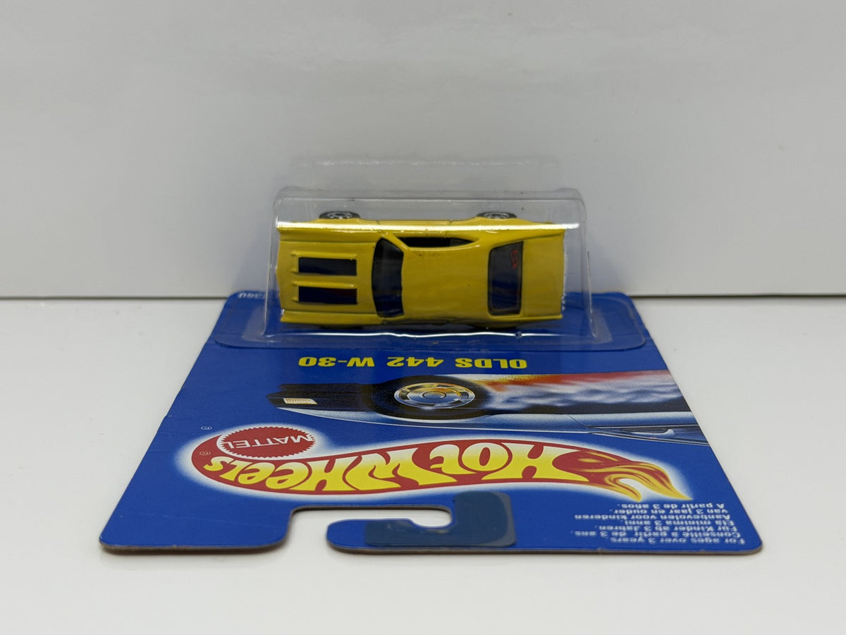 Hot Wheels Oldsmobile 442 W-30 1:64 Diecast Yellow V2