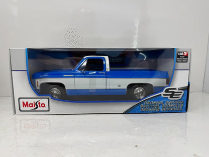 Maisto 1974 Chevrolet C10 Cheyenne Super Squarebody Special Edition 1:18 Diecast