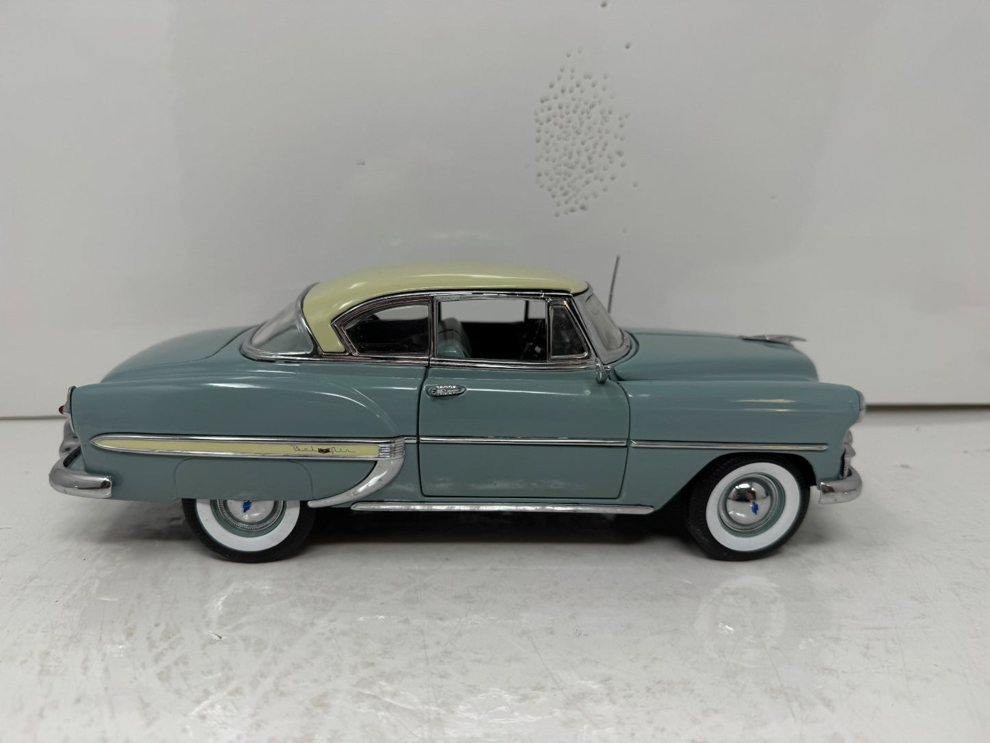 Sun Star 1953 Chevrolet Bel Air Hard Top Coupe 1:18 Diecast