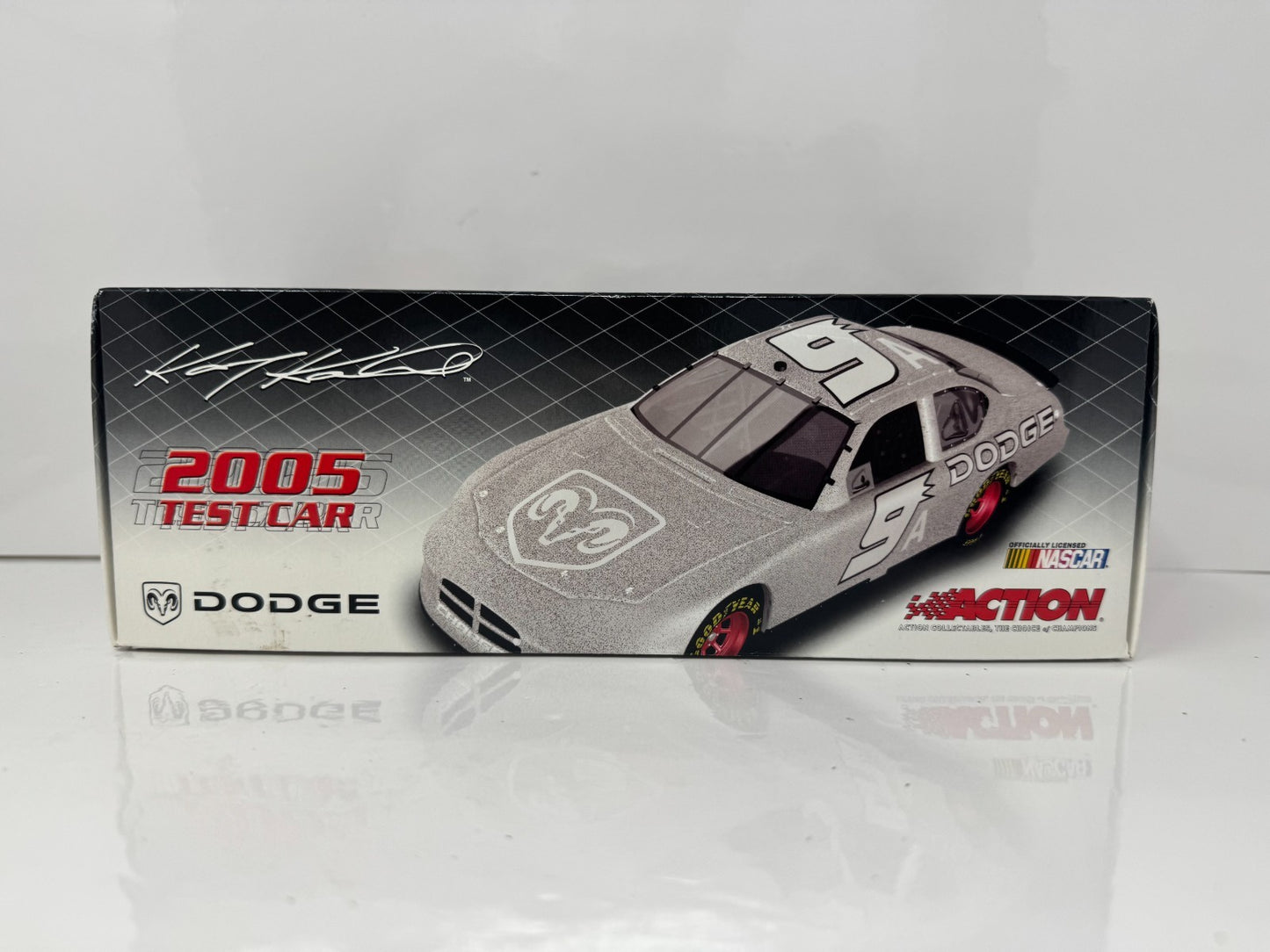Action NASCAR Kasey Kahne #9 Dodge Dealers Test Car 2005 Charger 1:24 Diecast