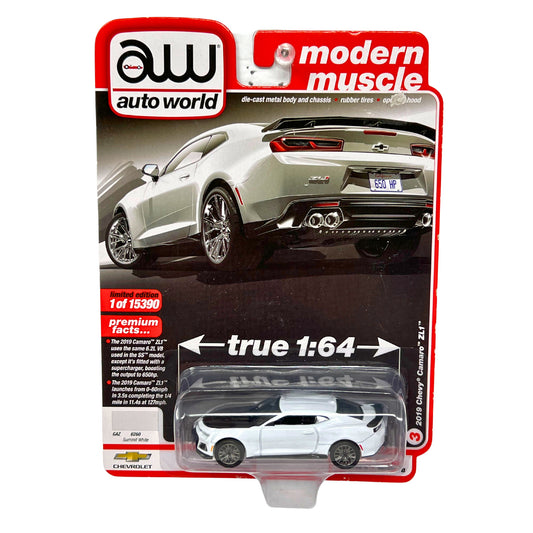 Auto World Modern Muscle 2019 Chevy Camaro ZL1 1:64 Diecast Version B