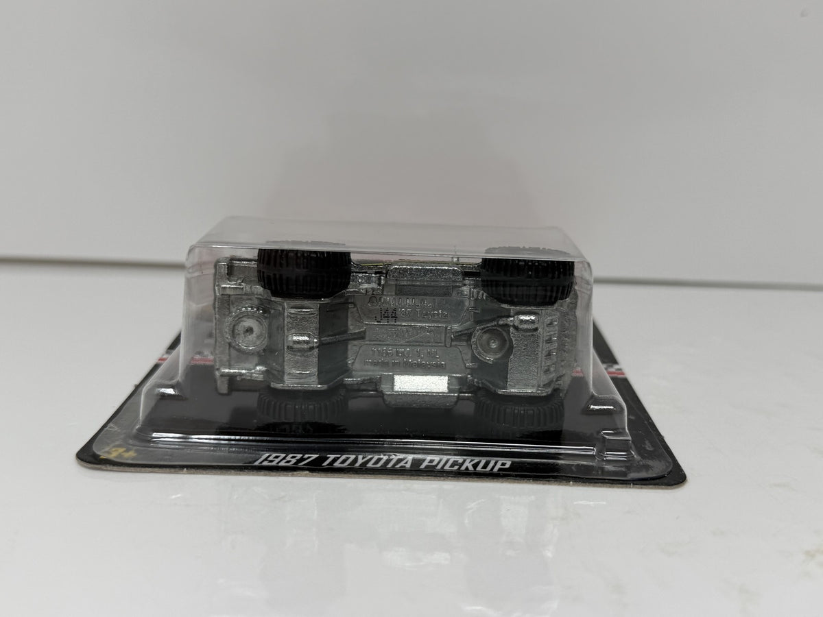 Hot Wheels 2017 Collector Edition 1987 Toyota Pickup ZAMAC Walmart 1:64 Diecast