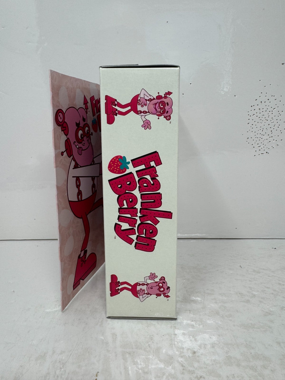 Hot Wheels SDCC San Diego Comic-Con Franken Berry Dairy Delivery 1:64 Diecast