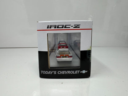 M2 Machines Today's Chevrolet IROC-Z 1985 Camaro 3 Car Set CHASE 1:64 Diecast
