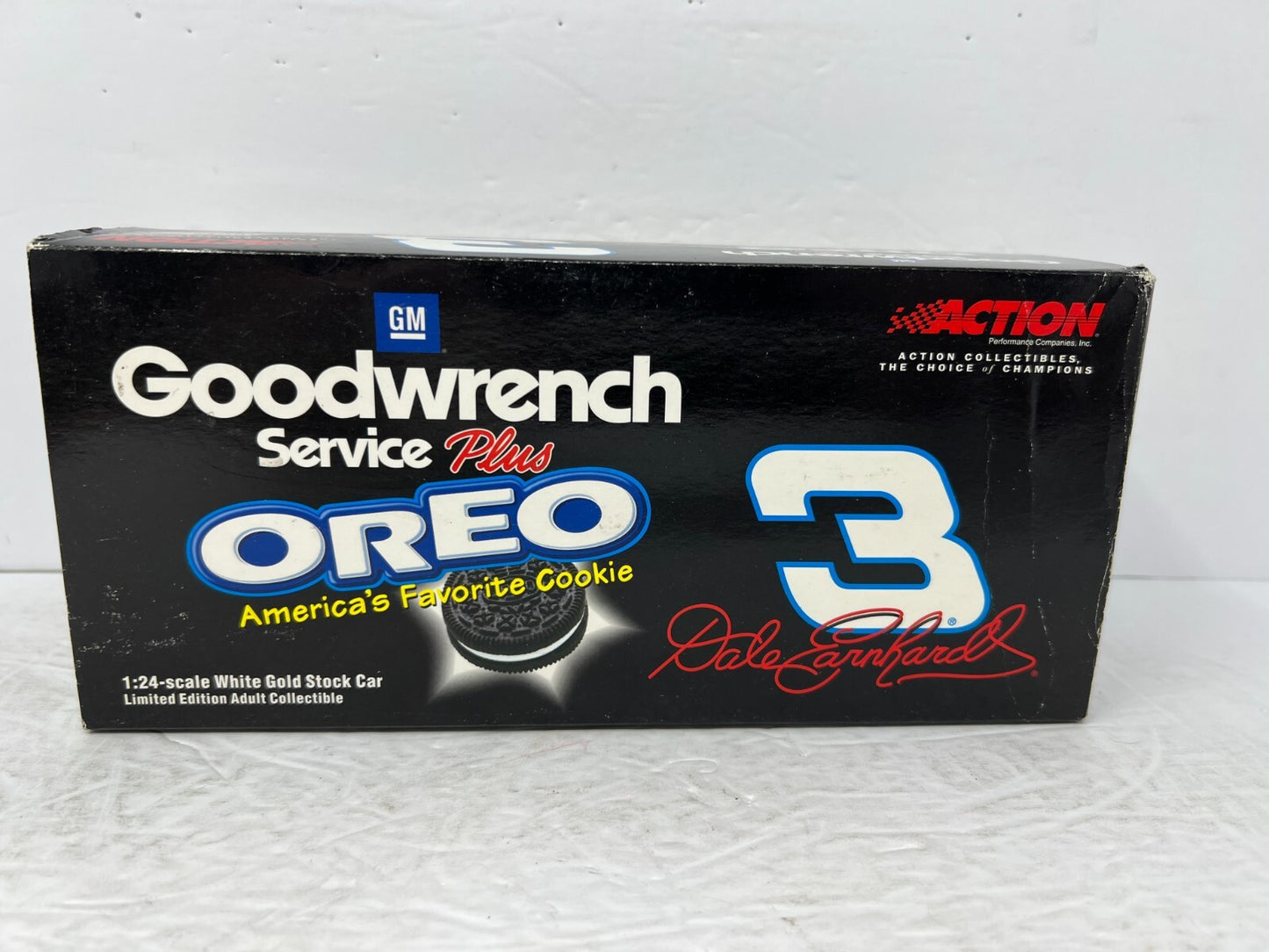 Action Nascar #3 Dale Earnhardt Sr. Oreo Goodwrench GM Dealers 2001 1:24 Diecast