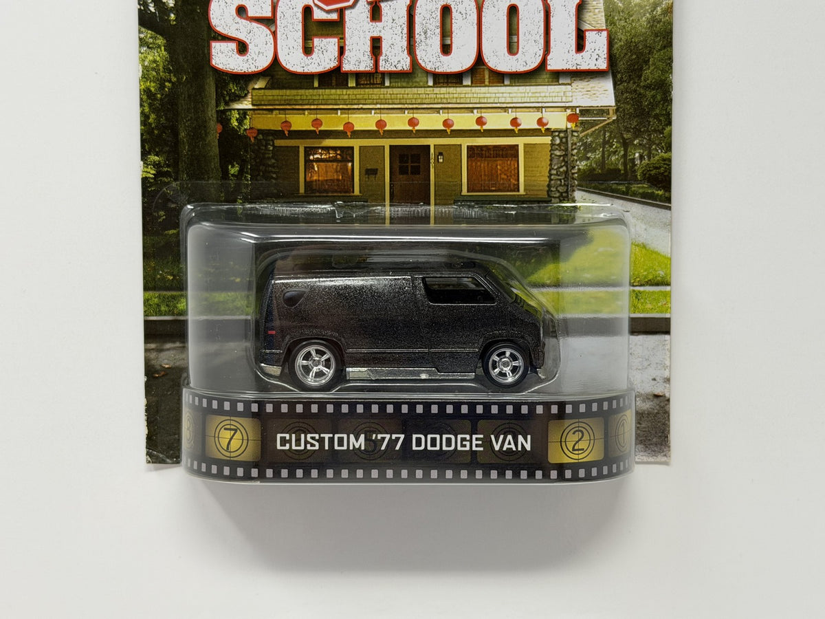 Hot Wheels Retro Entertainment Old School 1977 Custom Dodge Van 1:64 Diecast