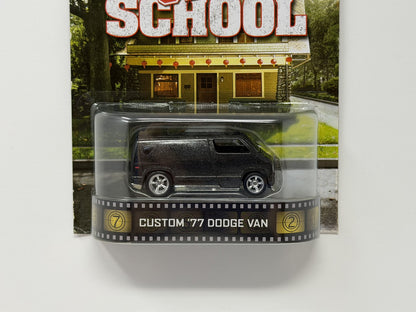 Hot Wheels Retro Entertainment Old School 1977 Custom Dodge Van 1:64 Diecast
