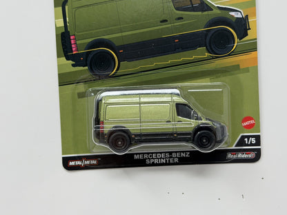 Hot Wheels Premium Deutschland Design Mercedes-Benz Sprinter 1:64 Diecast