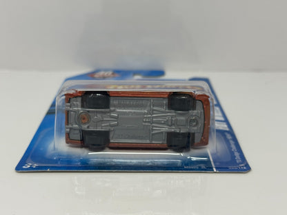 Hot Wheels Stars 1970 Dodge Challenger Hemi 1:64 Diecast Bronze