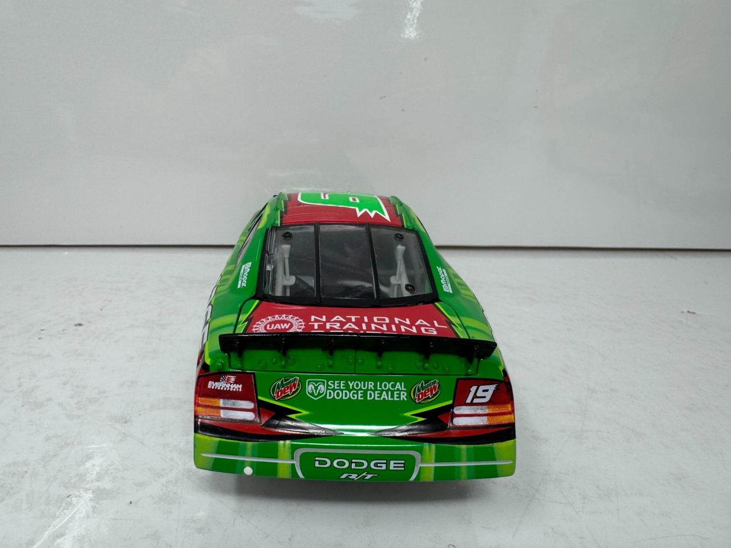 Action Nascar #19 Jeremy Mayfield Mountain Dew 2002 Dodge Intrepid 1:24 Diecast
