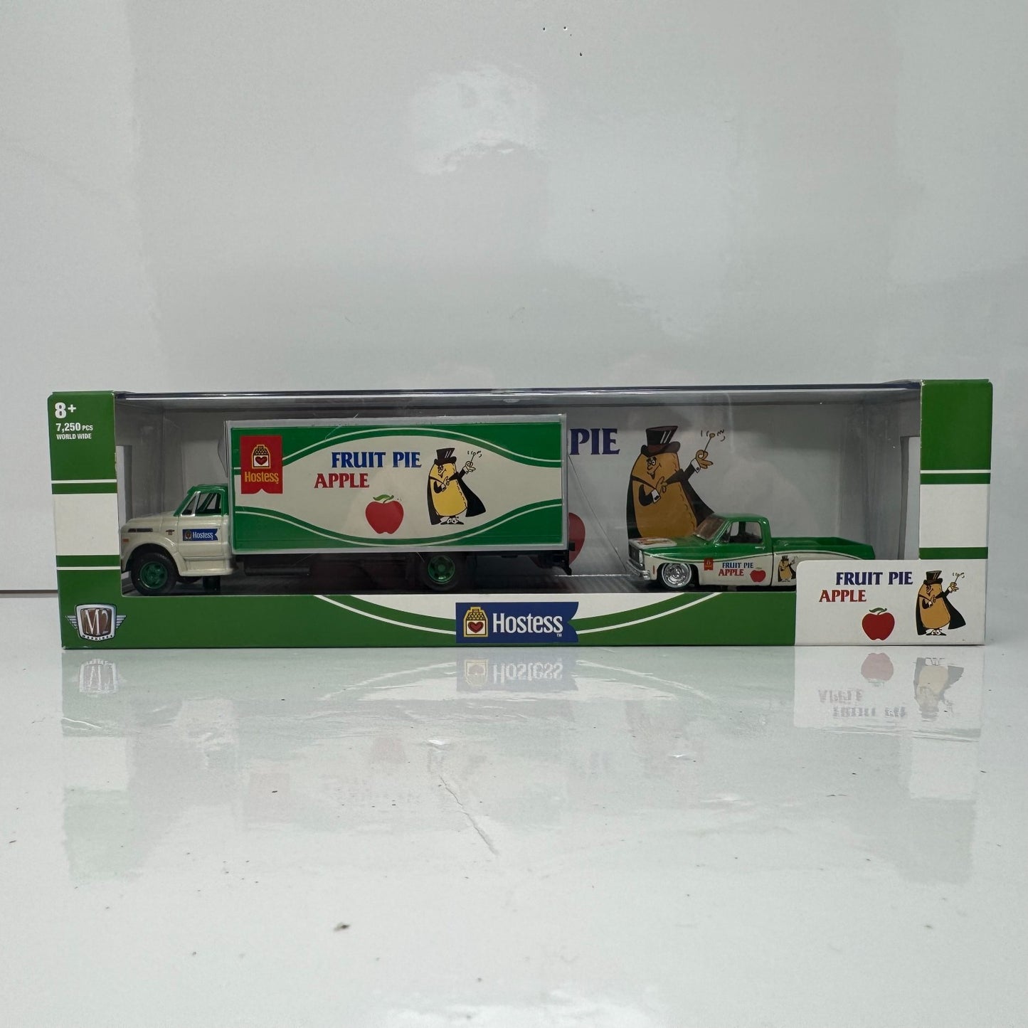 M2 Machines Hostess Chevy C60 Truck & 1974 Chevrolet Cheyenne 10 1:64 Diecast