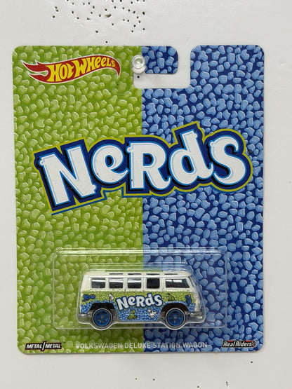 Hot Wheels Nerds Volkswagen Deluxe Station Wagon 1:64 Diecast Real Riders