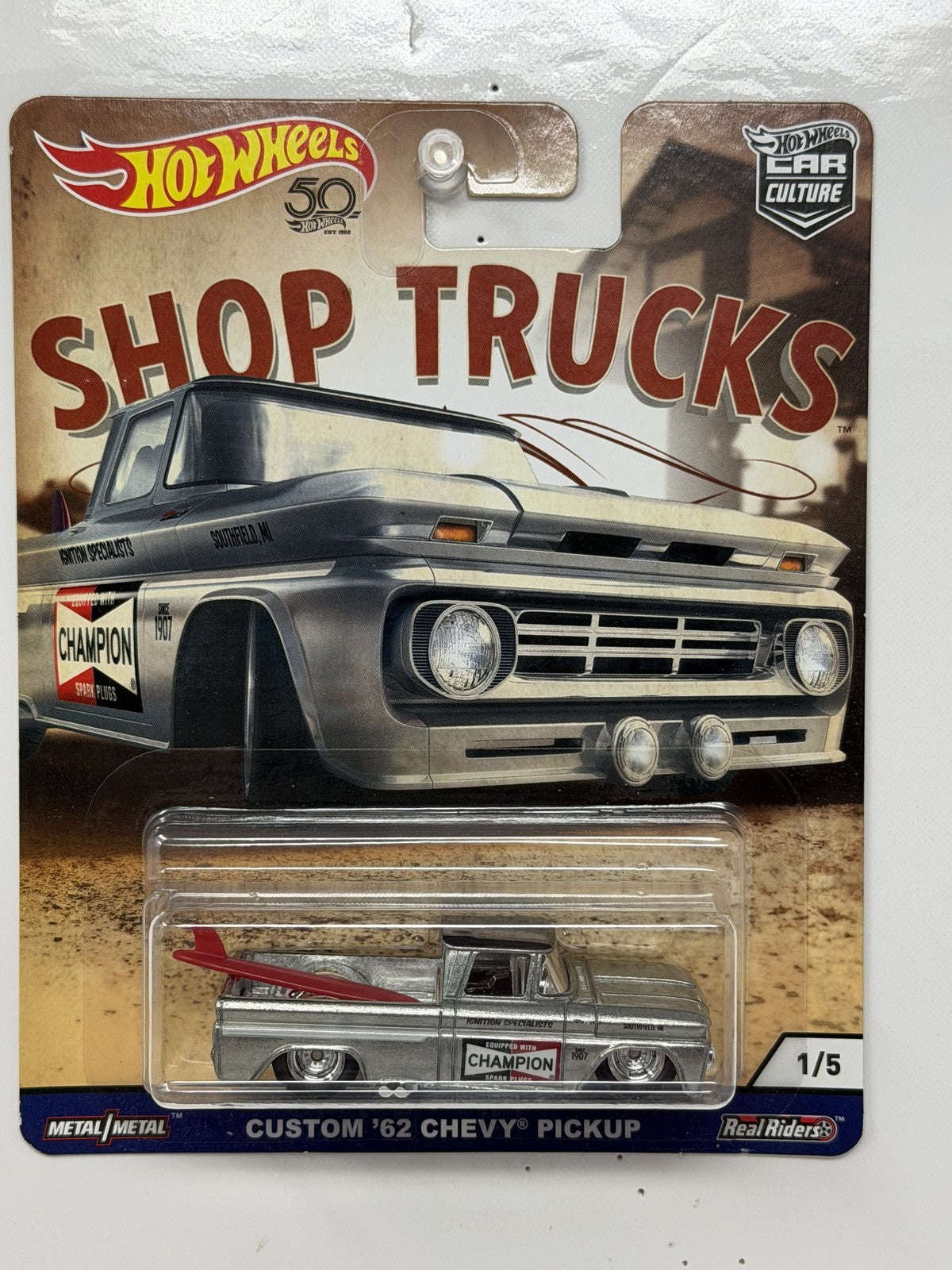 Hot Wheels Shop Trucks Custom 1962 Chevy Pickup 1:64 Diecast Real Riders