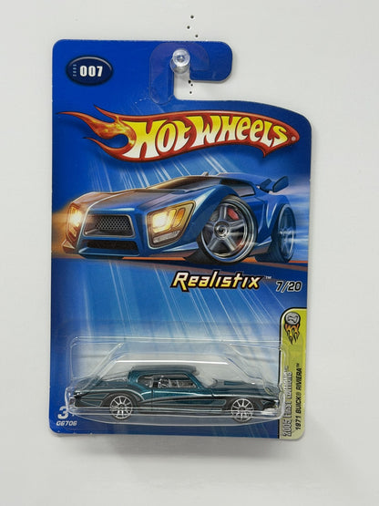 Hot Wheels Realistix 2005 First Editions 1971 Buick Riviera 1:64 Diecast