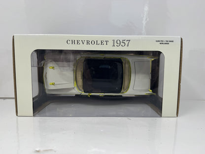 M2 Machines Chevrolet 1957 Chevrolet 210 Hardtop CHASE 1:24 Diecast