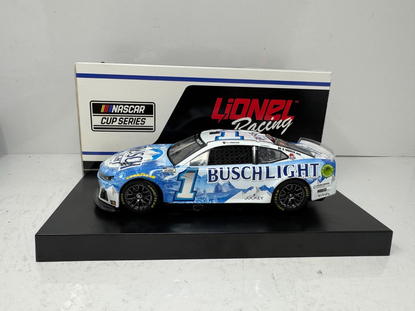 Lionel Racing Nascar #1 Ross Chastain Busch Light 2024 Chevy Camaro ZL1 1:24 Diecast