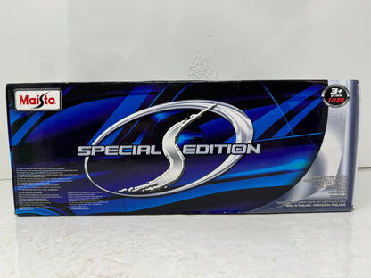 Maisto Special Edition Jeep Wrangler Sahara 1:18 Diecast Maroon Car