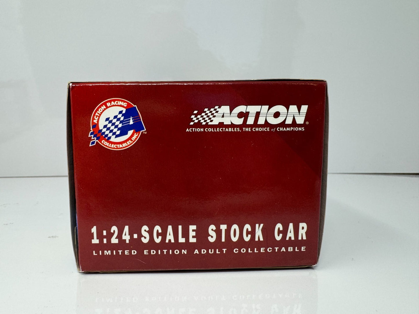 Action NASCAR Jeff Gordon #24 DuPont The Victory Lap 2003 Chevy 1:24 Diecast