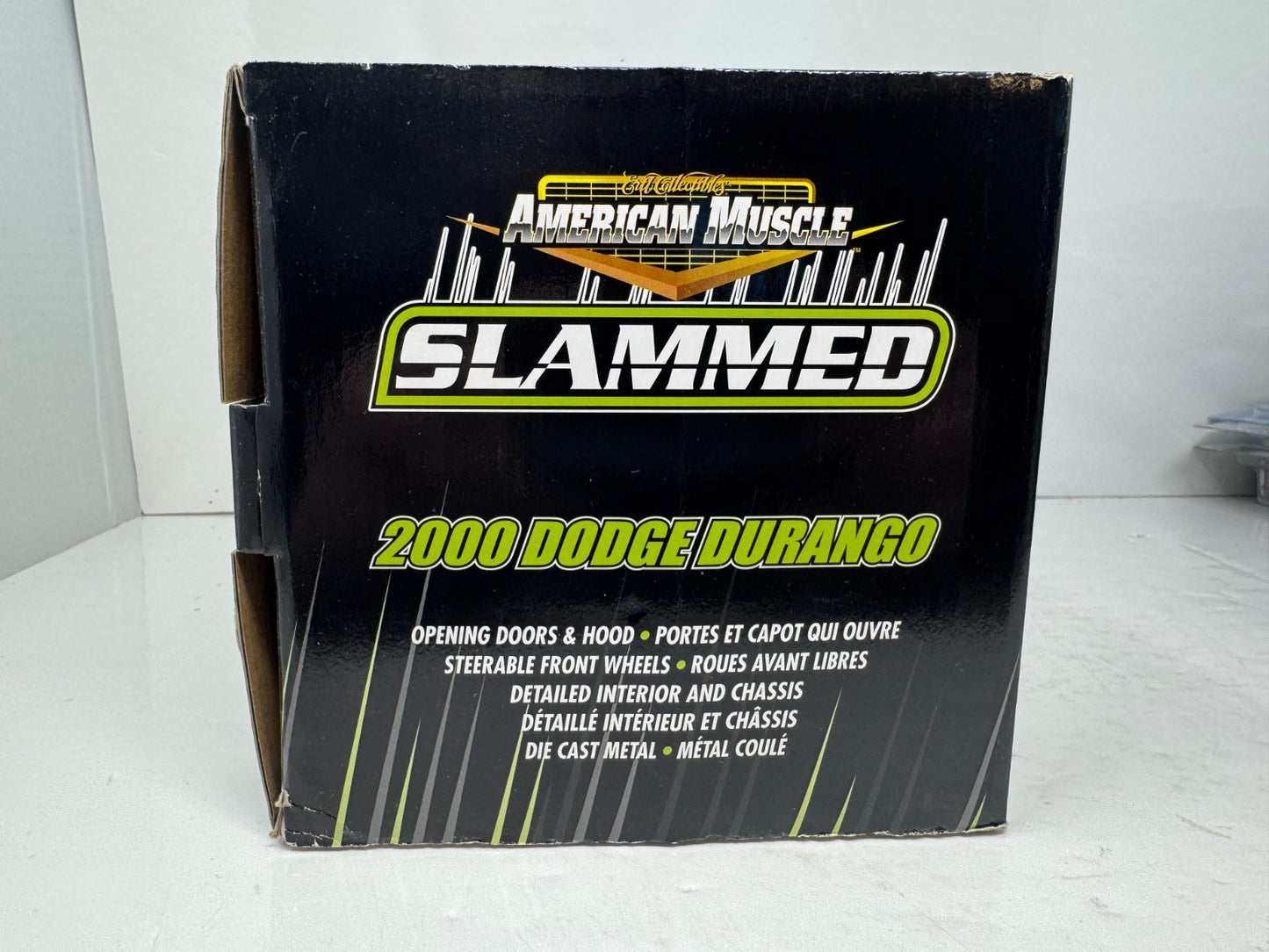 Ertl American Muscle Slammed 2000 Dodge Durango 1:18 Diecast