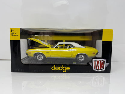 M2 Machines 1971 Dodge Challenger R/T 383 1:24 Diecast