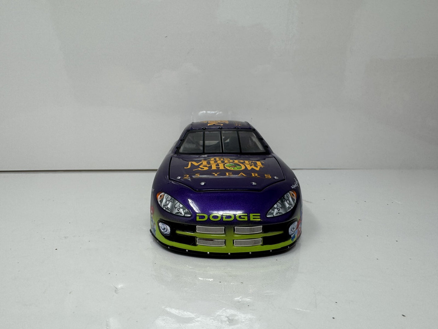 Action Nascar The Muppet Show Anniversary Car 2002 Dodge Intrepid 1:24 Diecast