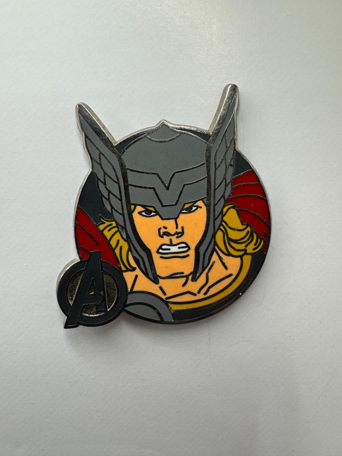 Thor Disney Marvel Avengers Assemble Booster Trading Pin DC1S19