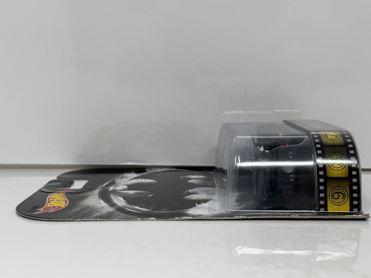 Hot Wheels Retro Entertainment Batman Returns Batmobile 1:64 Diecast