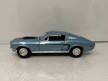 Maisto 1968 Ford Mustang GT Cobra Jet 1:18 Diecast Special Edition