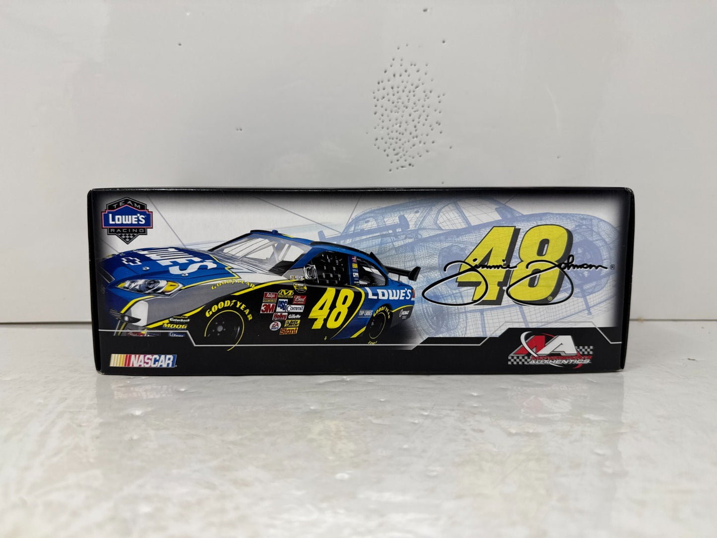 Motorsports Authentics #48 Jimmie Johnson Lowe's 2007 Impala SS COT 1:24 Diecast