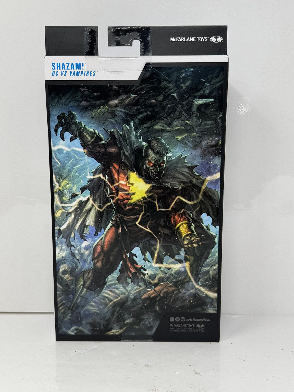McFarlane DC Multiverse Shazam DC vs Vampires Gold Label Action Figure