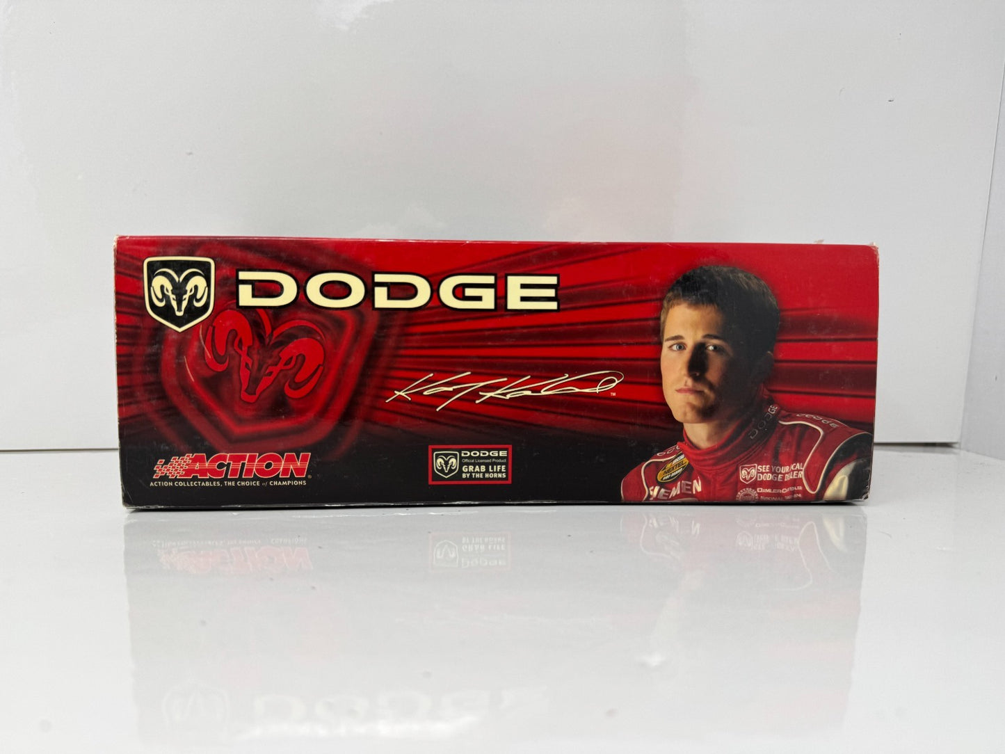 Action NASCAR Kasey Kahne #9 Dodge Dealers 2004 Dodge Intrepid BANK 1:24 Diecast