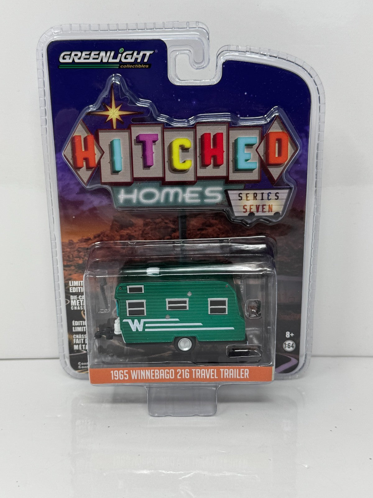 Greenlight Hitched Homes 1965 Winnebago 216 Travel Trailer CHASE 1:64 Diecast